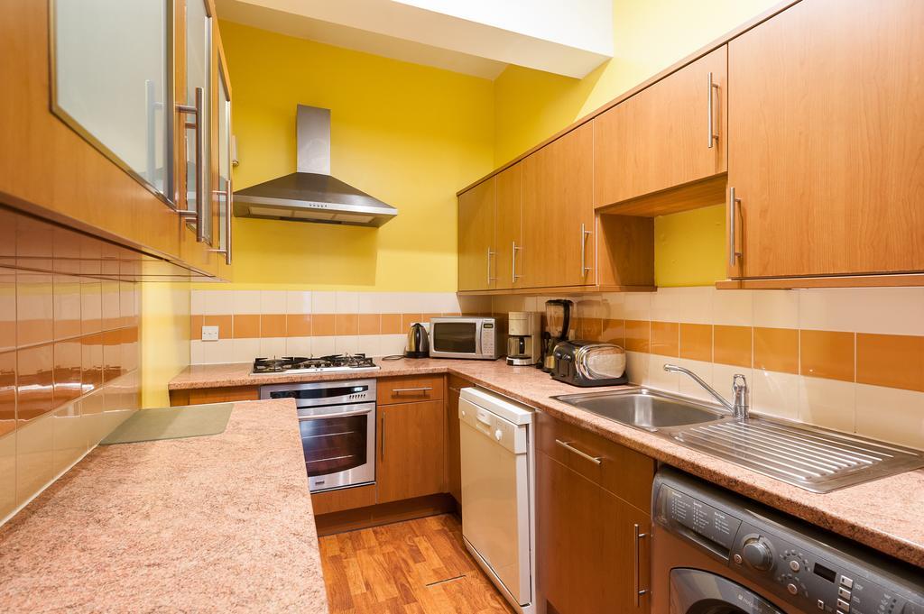 Pitt Street Apartment Beautiful Spacious Apartment Free Parking And Free Sanitizer Edinburgh Szoba fotó