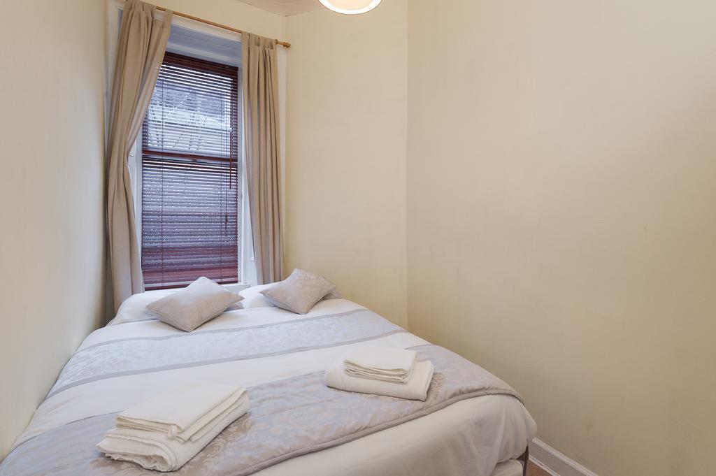 Pitt Street Apartment Beautiful Spacious Apartment Free Parking And Free Sanitizer Edinburgh Szoba fotó